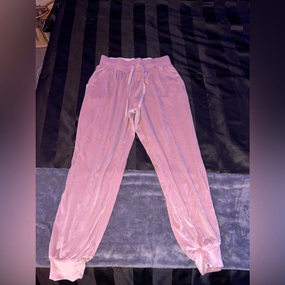 Victoria’s Secret matching sets - Picture 6 of 6